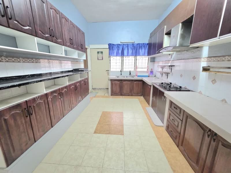 Rumah Teres untuk Dijual di Taman Bayu Perdana (Klang) - Wan Azlan Ahmad - PropertyGuru.com.my