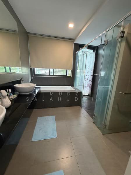 Rumah Teres 3 Tingkat untuk Dijual di Cyberjaya (Selangor) - Mudz Salahuddin - Bathroom - PropertyGuru.com.my