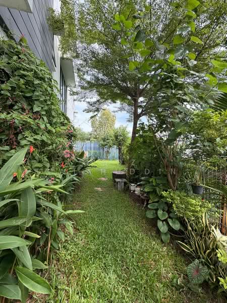 Rumah Teres 3 Tingkat untuk Dijual di Cyberjaya (Selangor) - Mudz Salahuddin - Garden - PropertyGuru.com.my
