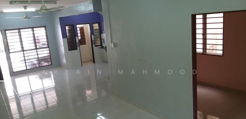 Townhouse for Sale in Batu Caves (Selangor) - Arbain Mahmood - Living Room - PropertyGuru.com.my