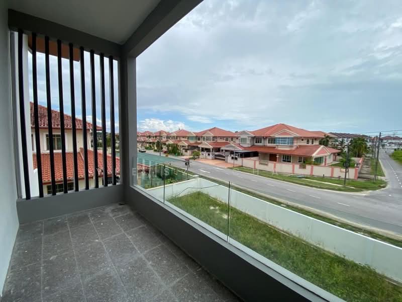 Semi-Detached House for Sale in Miri (Sarawak) - Yee Sze Chai - PropertyGuru.com.my