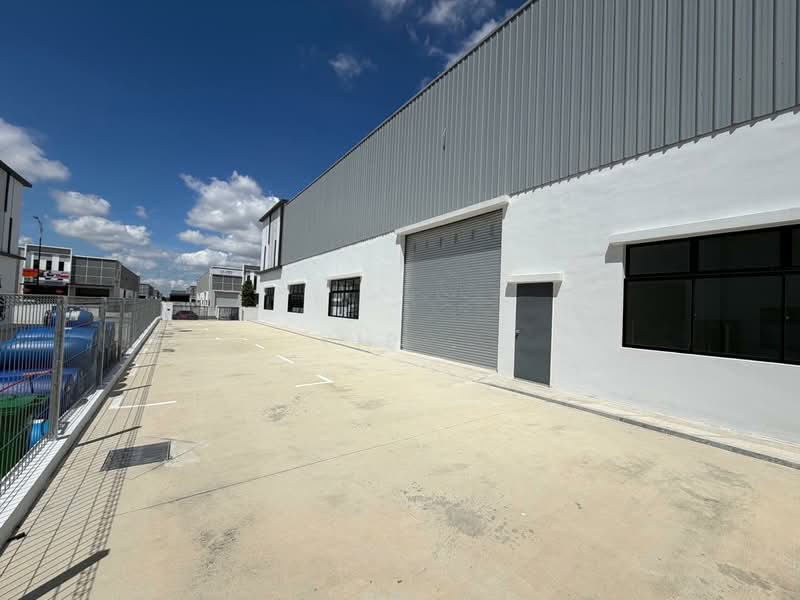 Cluster Factory for Rent in Eco Business Park 1 (Johor Bahru) - Yip . - Exterior - PropertyGuru.com.my