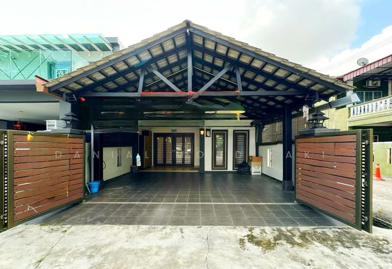 2-storey Terraced House for Sale in Bandar Bukit Tinggi (Klang) - Danial Mohd Zaki - Exterior - PropertyGuru.com.my