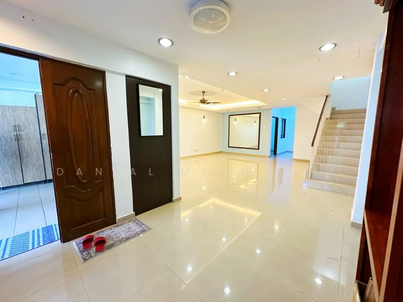 2-storey Terraced House for Sale in Bandar Bukit Tinggi (Klang) - Danial Mohd Zaki - Entrance - PropertyGuru.com.my