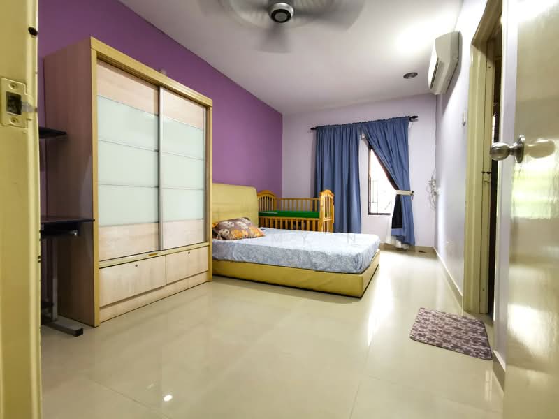 Rumah Berkembar untuk Dijual di Laman Residen Kipark Sri Utara (Batu Caves) - Cammy N - Bedroom - PropertyGuru.com.my