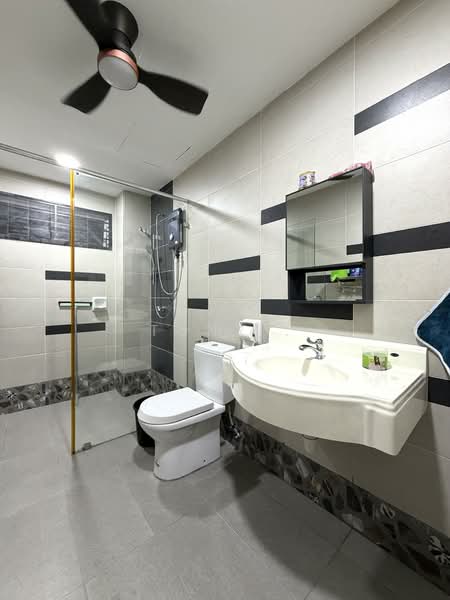 Rumah Teres untuk Dijual di Bandar Puteri Klang (Klang) - Tony . - Bathroom - PropertyGuru.com.my