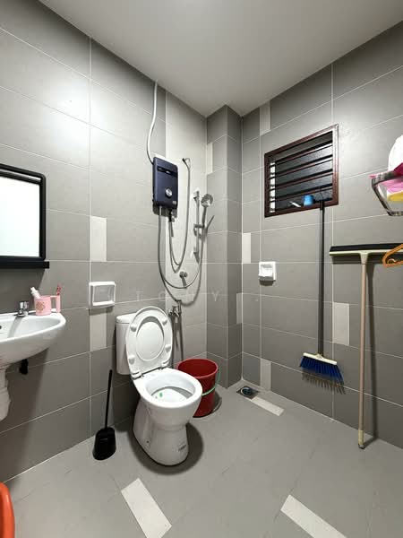 Rumah Teres untuk Dijual di Bandar Puteri Klang (Klang) - Tony . - Bathroom - PropertyGuru.com.my