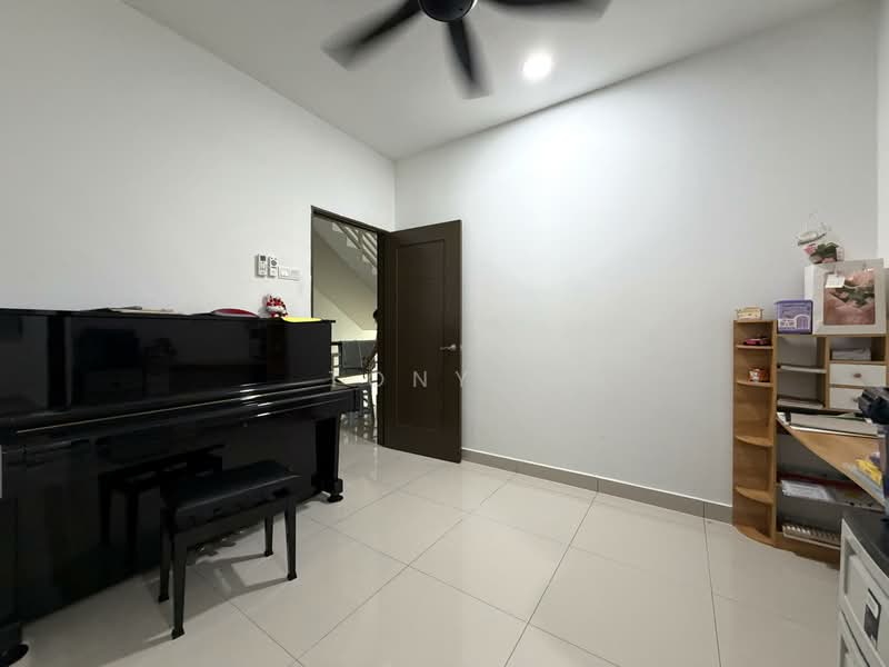 Rumah Teres untuk Dijual di Bandar Puteri Klang (Klang) - Tony . - Study - PropertyGuru.com.my