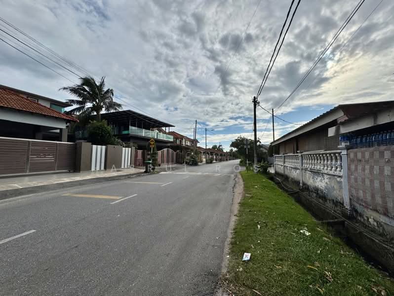1-storey Terraced House for Sale in Taman Harapan (Kuala Kedah) - Hasrul Rosli - Exterior - PropertyGuru.com.my