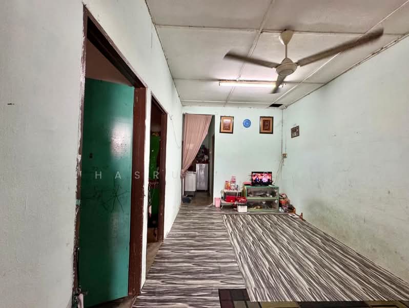 1-storey Terraced House for Sale in Taman Harapan (Kuala Kedah) - Hasrul Rosli - Living Room - PropertyGuru.com.my