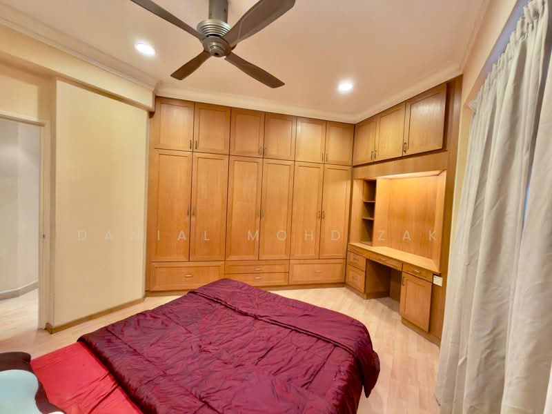 Kondominium untuk Dijual di Sri Alam Condominium - Danial Mohd Zaki - Bedroom - PropertyGuru.com.my