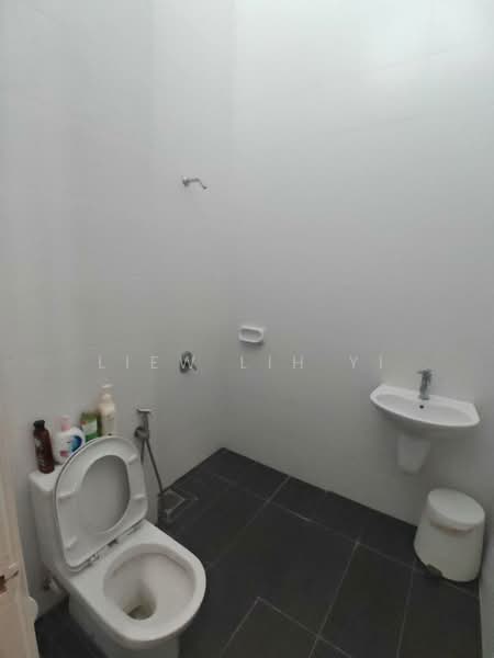Semi-Detached House for Sale in Iskandar Puteri (Nusajaya) (Johor) - Liew Lih Yi - Bathroom - PropertyGuru.com.my