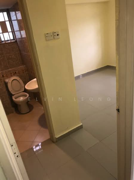 Kondominium untuk Disewa di Kepong Sentral Condominium - Kelvin Leong - Bathroom - PropertyGuru.com.my