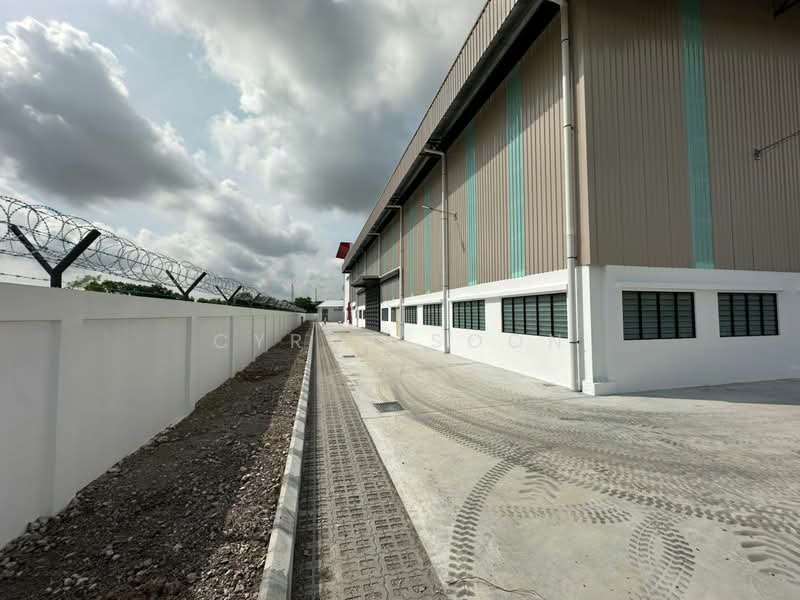 Detached Factory for Rent in Puncak Alam (Selangor) - Cyrus Soon - Exterior - PropertyGuru.com.my