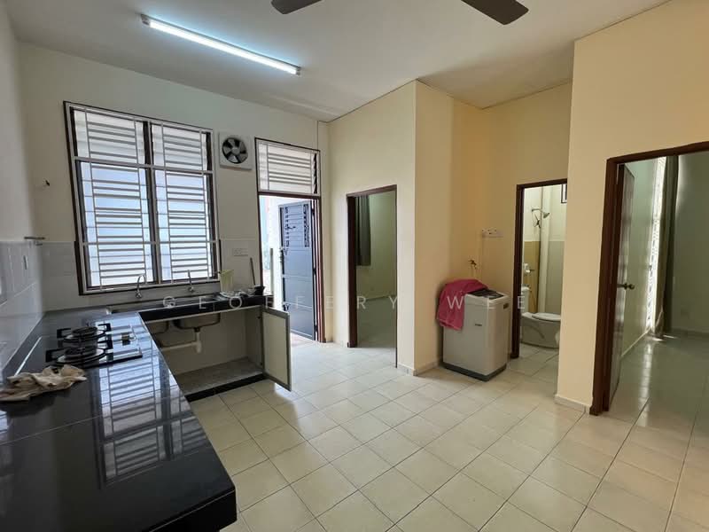 Rumah Teres 1 Tingkat untuk Disewa di Taman Sutera Wangi (Batu Berendam) - Geoffery Wee - Kitchen - PropertyGuru.com.my