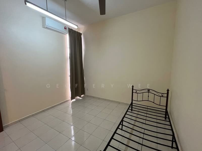 Rumah Teres 1 Tingkat untuk Disewa di Taman Sutera Wangi (Batu Berendam) - Geoffery Wee - Bedroom - PropertyGuru.com.my