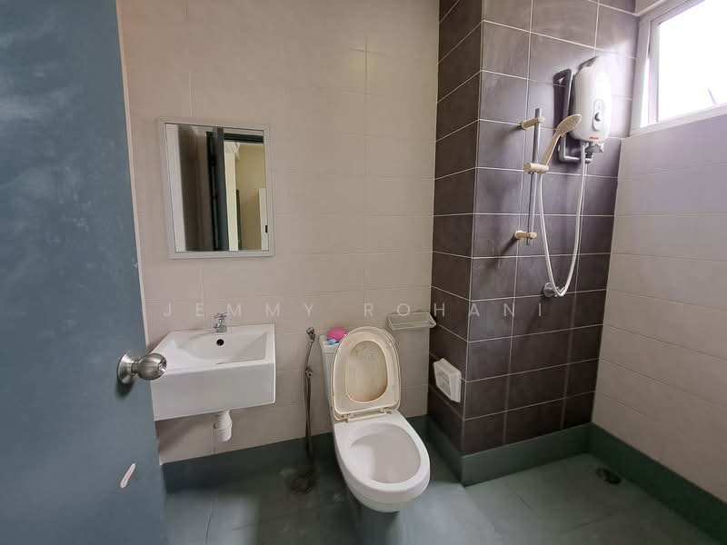 Servis Apartment untuk Disewa di Mesahill - Jemmy Rohani - Bathroom - PropertyGuru.com.my