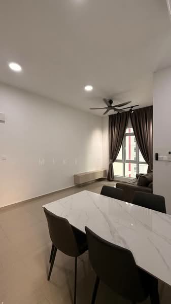 Servis Apartment untuk Disewa di Mesahill - Mike Tan - Living Room - PropertyGuru.com.my