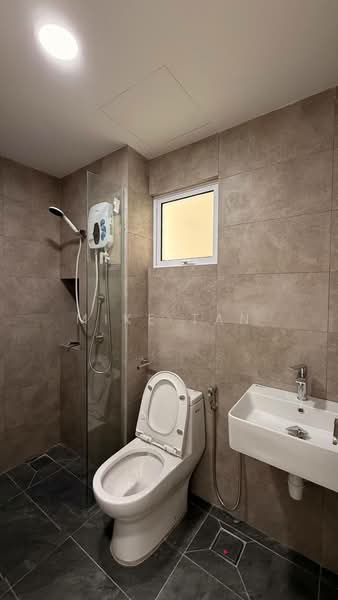 Servis Apartment untuk Disewa di Mesahill - Mike Tan - Bathroom - PropertyGuru.com.my