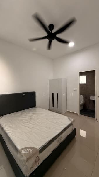 Servis Apartment untuk Disewa di Mesahill - Mike Tan - Bedroom - PropertyGuru.com.my