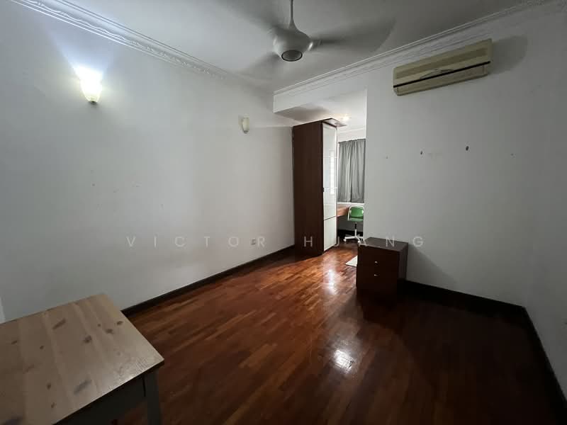2-storey Terraced House for Sale in Mutiara Damansara (Petaling Jaya) - Victor Huang - Bedroom 2 - PropertyGuru.com.my