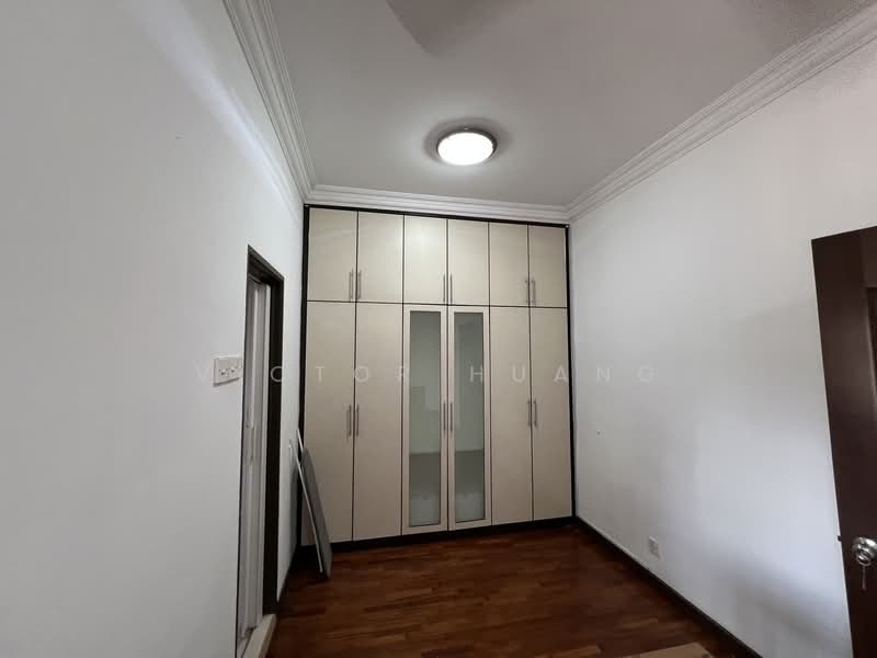 2-storey Terraced House for Sale in Mutiara Damansara (Petaling Jaya) - Victor Huang - Master bedroom - PropertyGuru.com.my