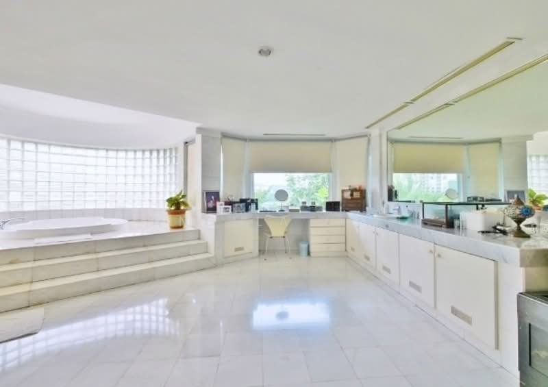 Bungalow for Sale in Bukit Damansara (Damansara Heights) - Angela Lee - Bathroom - PropertyGuru.com.my