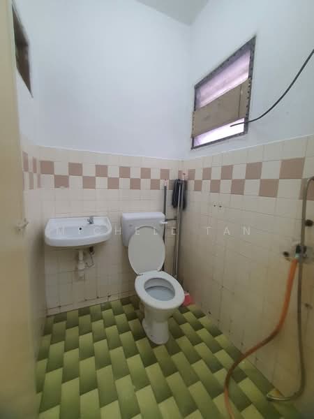 Rumah Teres 2 Tingkat untuk Disewa di Taman Kepong Indah (Kepong) - Michele Tan - Bathroom - PropertyGuru.com.my