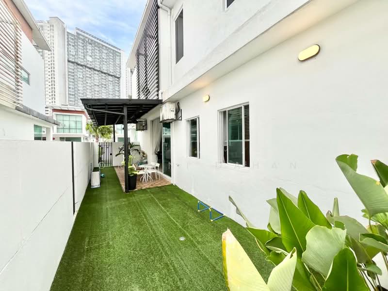 2-storey Terraced House for Sale in Cyberjaya (Selangor) - Noraini Dahan - Exterior - PropertyGuru.com.my