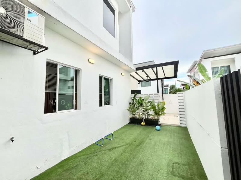 2-storey Terraced House for Sale in Cyberjaya (Selangor) - Noraini Dahan - Exterior - PropertyGuru.com.my