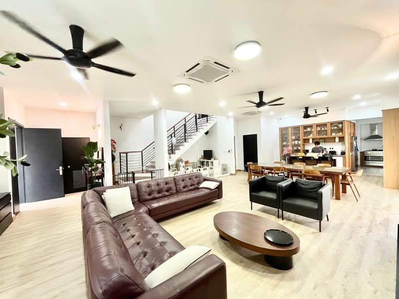 2-storey Terraced House for Sale in Cyberjaya (Selangor) - Noraini Dahan - Living Room - PropertyGuru.com.my