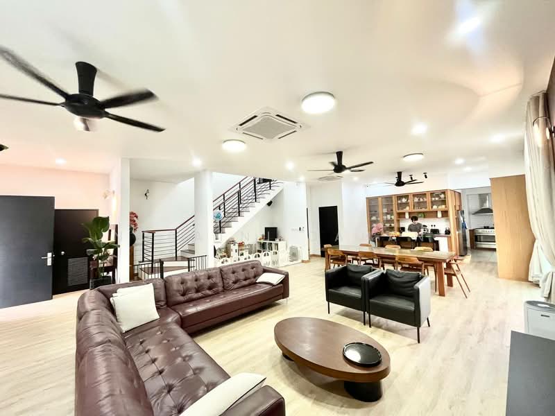 2-storey Terraced House for Sale in Cyberjaya (Selangor) - Noraini Dahan - Living Room - PropertyGuru.com.my