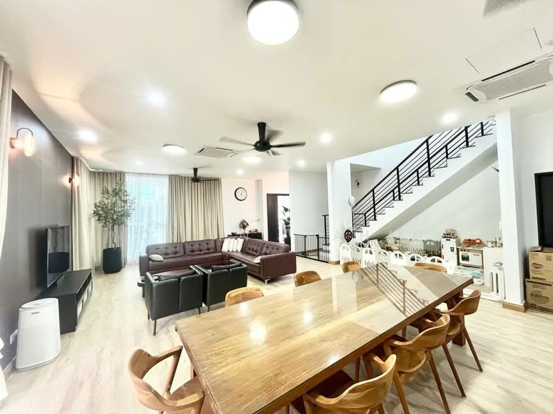 2-storey Terraced House for Sale in Cyberjaya (Selangor) - Noraini Dahan - Living Room - PropertyGuru.com.my