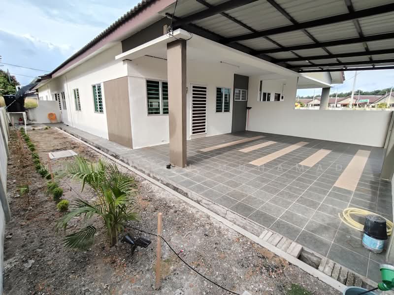Cluster House for Sale in Sitiawan (Perak) - Muinuddin Muhamad - Exterior - PropertyGuru.com.my