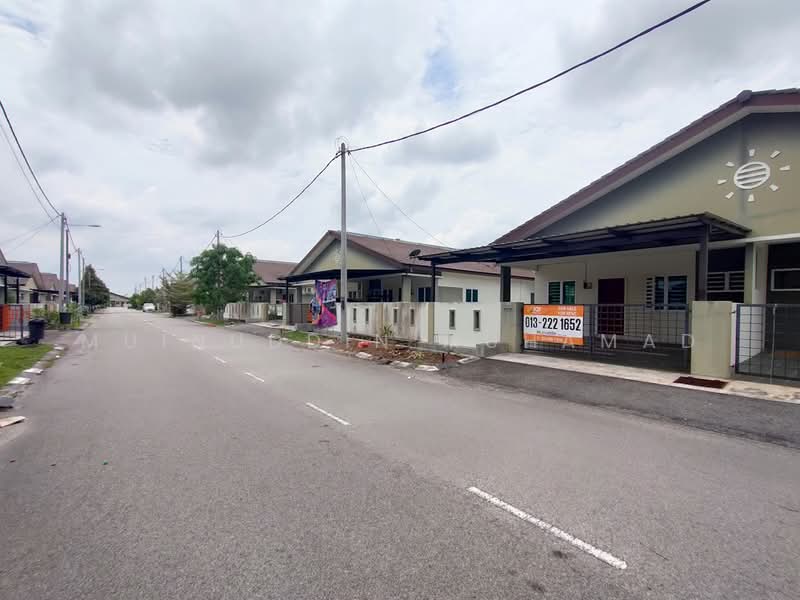 Cluster House for Sale in Sitiawan (Perak) - Muinuddin Muhamad - Exterior - PropertyGuru.com.my