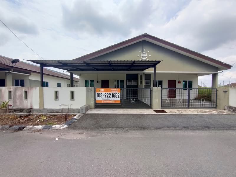 Cluster House for Sale in Sitiawan (Perak) - Muinuddin Muhamad - Exterior - PropertyGuru.com.my