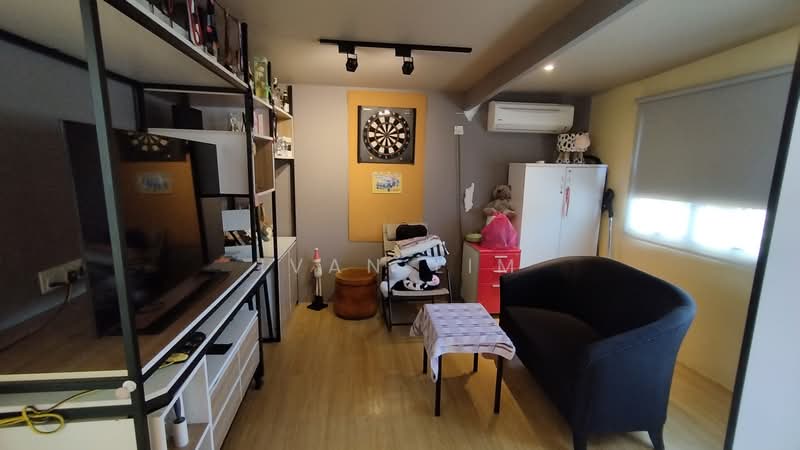 2.5-storey Terraced House for Sale in Taman Desa (Kuala Lumpur) - Ivan Lim - Living Room - PropertyGuru.com.my