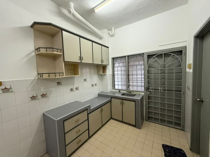 Rumah Teres 2 Tingkat untuk Disewa di BANDAR PUCHONG JAYA (Puchong) - Kho Chng Guan - Kitchen - PropertyGuru.com.my