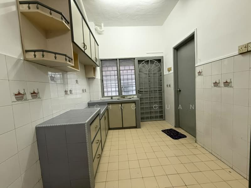 Rumah Teres 2 Tingkat untuk Disewa di BANDAR PUCHONG JAYA (Puchong) - Kho Chng Guan - Kitchen - PropertyGuru.com.my