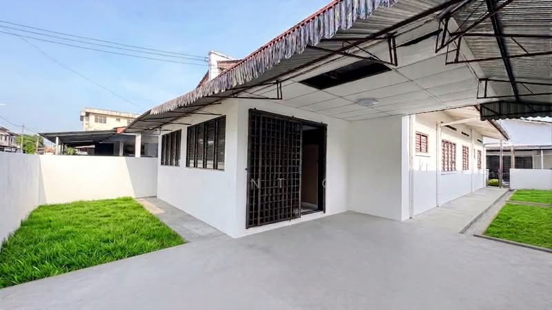 Semi-Detached House for Sale in Taman Ipoh Selatan (Ipoh) - Kent C - PropertyGuru.com.my