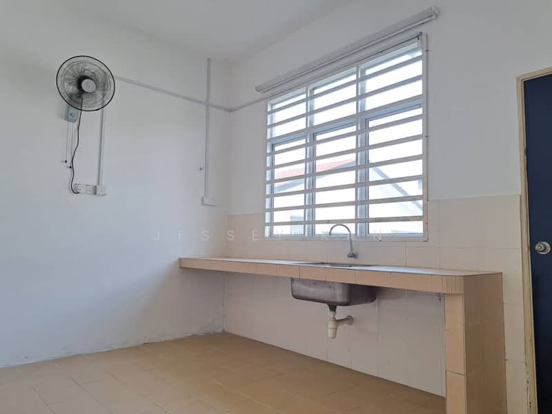 Semi-Detached House for Rent in Kuantan (Pahang) - Jessey Kan - Kitchen - PropertyGuru.com.my