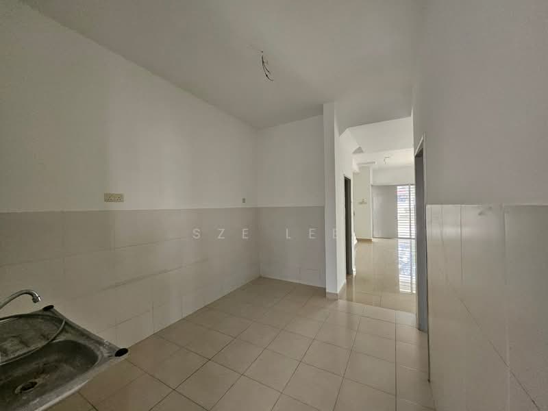 2-storey Terraced House for Sale in Taman Seri Austin (Tebrau) - Sze Lee - Kitchen - PropertyGuru.com.my