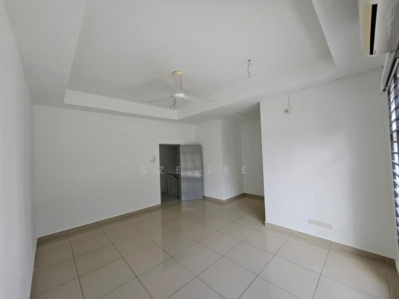 2-storey Terraced House for Sale in Taman Seri Austin (Tebrau) - Sze Lee - Living Room - PropertyGuru.com.my
