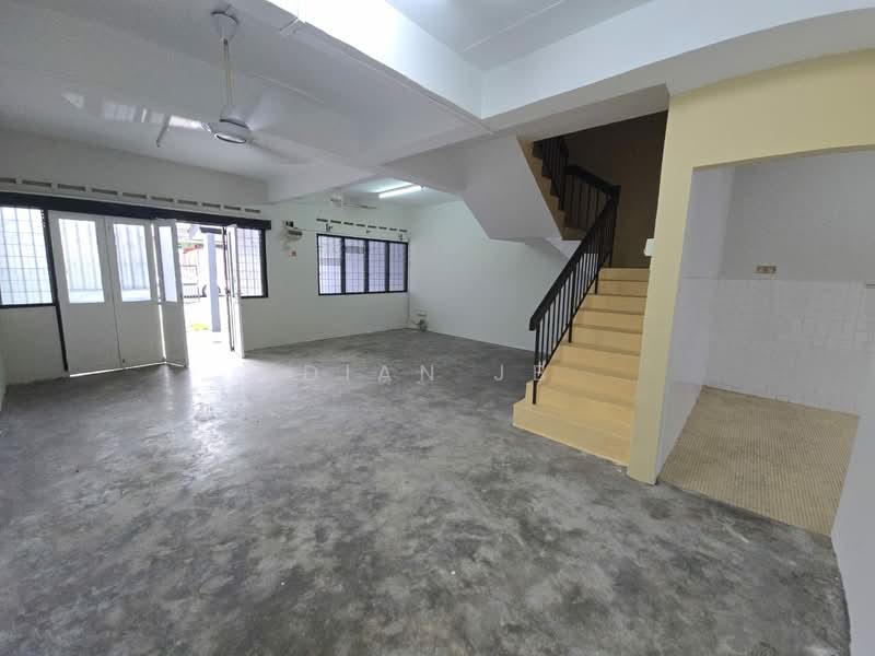 Rumah Teres 2 Tingkat untuk Dijual di Taman Desa Jaya (Johor Bahru) - Dian JB - PropertyGuru.com.my