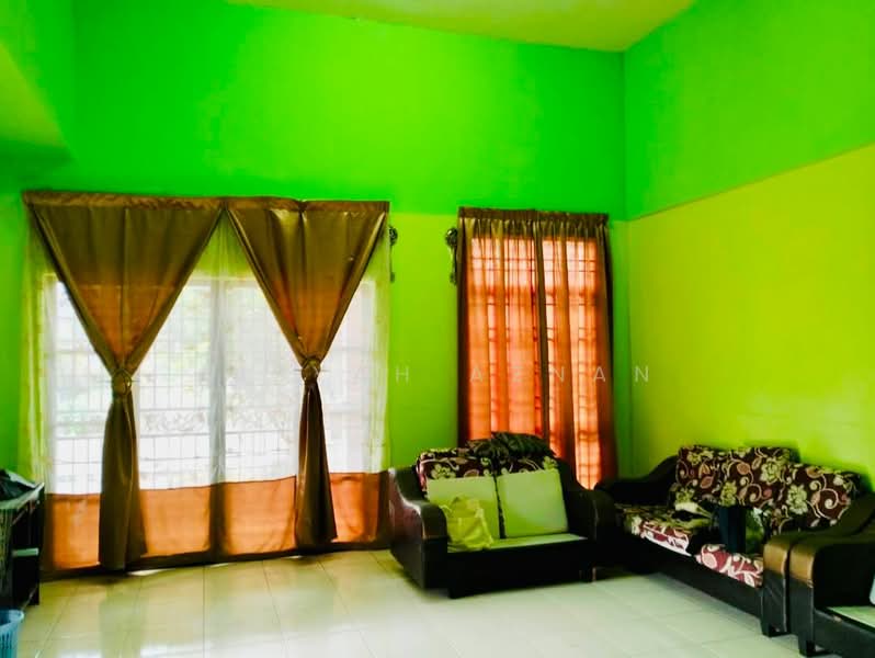 Semi-Detached House for Sale in Perkampungan Indera Sempurna (Penor) - Aisyah Aznan - Living Room - PropertyGuru.com.my