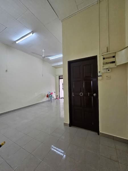 Rumah Flat untuk Disewa di Taman Perling - Kent Loi - Interior - PropertyGuru.com.my