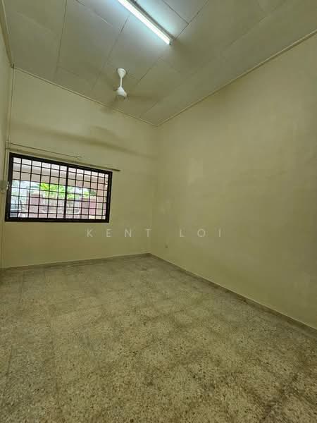 Rumah Flat untuk Disewa di Taman Perling - Kent Loi - Interior - PropertyGuru.com.my