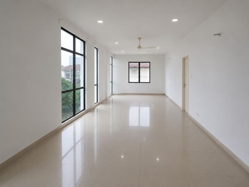 Rumah Teres 3 Tingkat untuk Dijual di Puchong (Selangor) - Ray Lee - Living Room - PropertyGuru.com.my