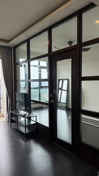 Servis Apartment untuk Disewa di 28 Boulevard - Chloe Chan - Living Room - PropertyGuru.com.my