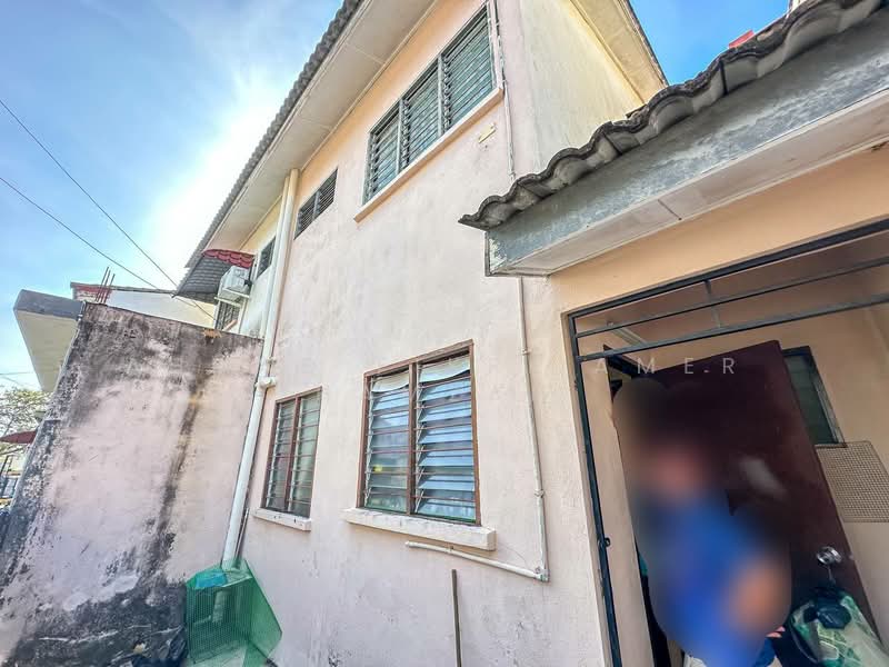 Rumah Teres untuk Dijual di Garden Avenue (Seremban 2) - Ahmad Fikri Amer Hamzah - Exterior - PropertyGuru.com.my